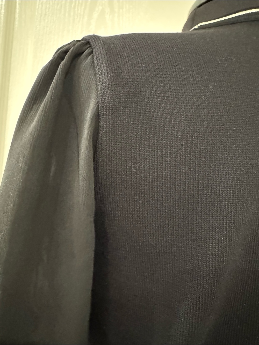 Black Tie-Neck Short Sleeve Top - Classic Knit - Picture 6 of 6